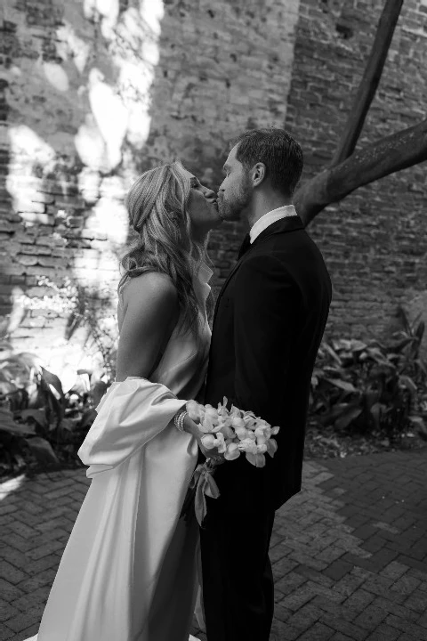 A Retro-Glam Wedding for Emily and Joe