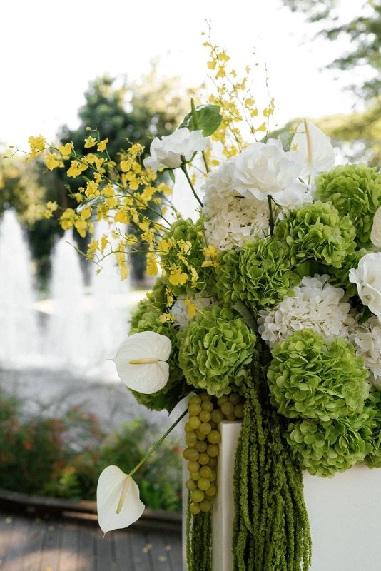 A Buttery Yellow Wedding for Laine and Rehn
