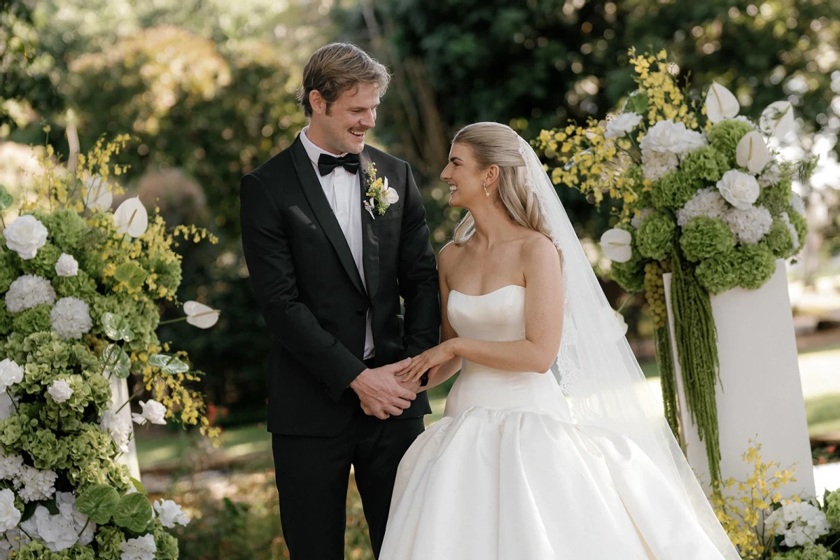 A Buttery Yellow Wedding for Laine and Rehn