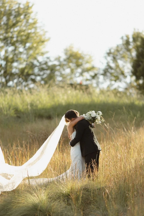 A Classic Wedding for Vanessa and Ryan